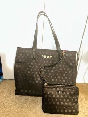 DKNY Black Monogram Tote Bag w/ Matching Wristlet Pouch